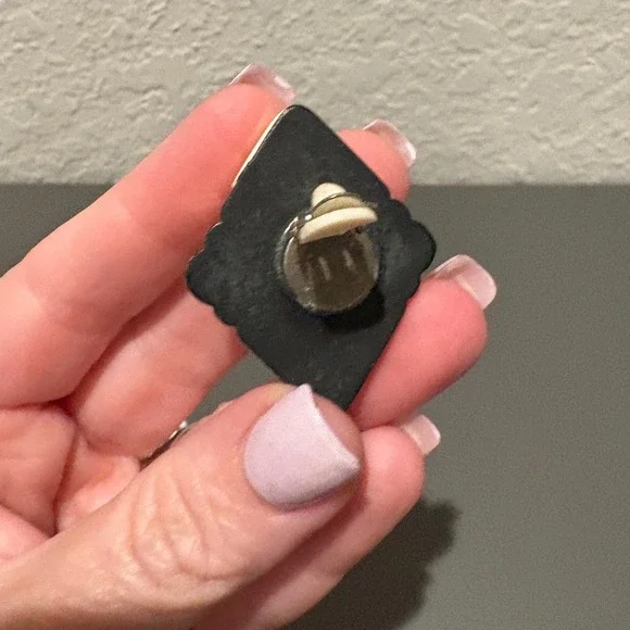 Vintage Gold & Cream Clip-On Earrings Retro Geometric Art Deco Style 2" Long - Picture 2 of 3